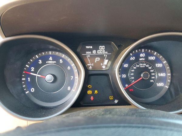 2013 HYUNDAI ELANTRA