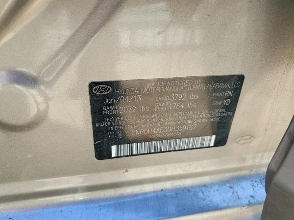 2013 HYUNDAI ELANTRA
