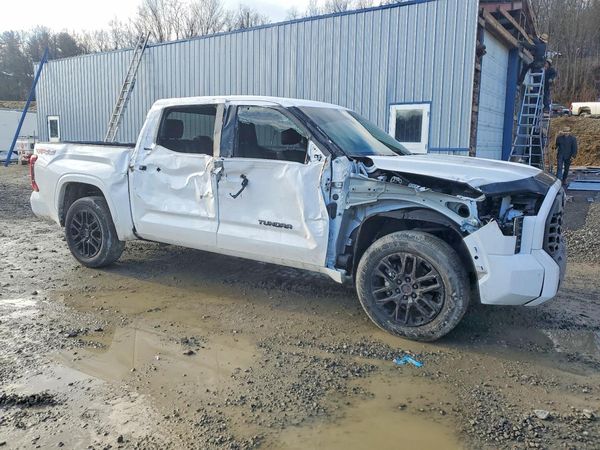 2024 TOYOTA TUNDRA