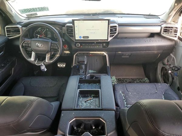 2024 TOYOTA TUNDRA