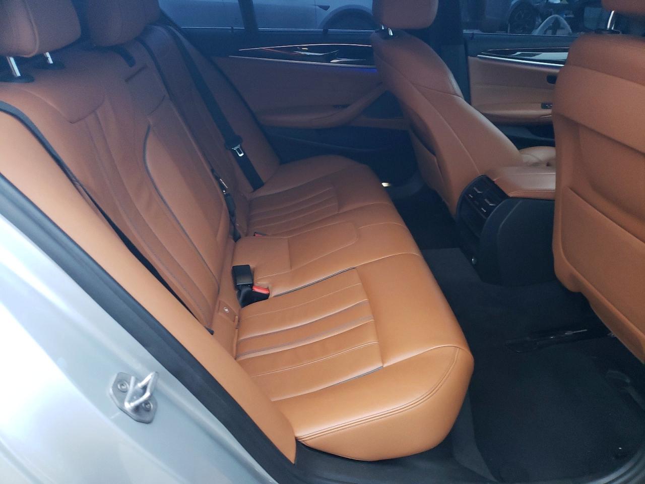 2018 BMW 530E