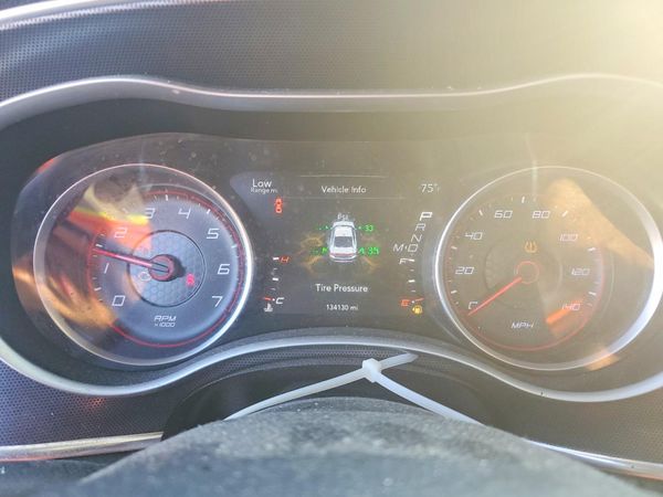 2017 DODGE CHARGER SXT