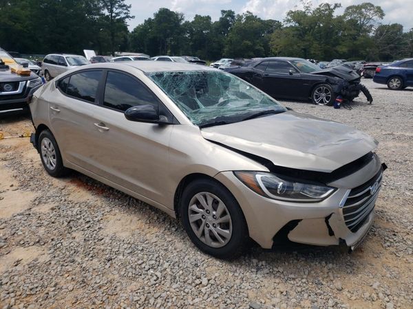 2017 HYUNDAI ELANTRA SE Base — Passenger 3/4