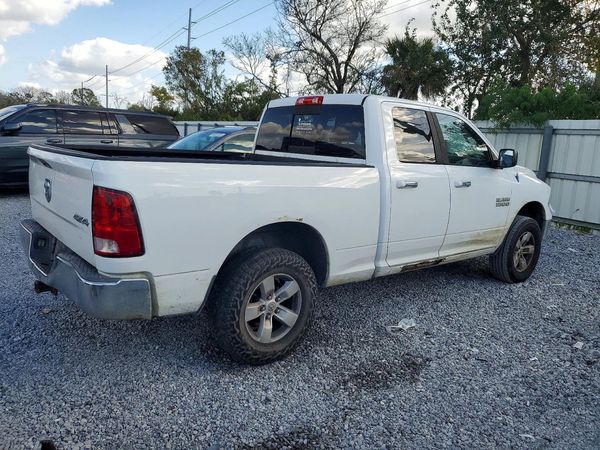 2013 RAM 1500 SLT QUAD CAB 4X4