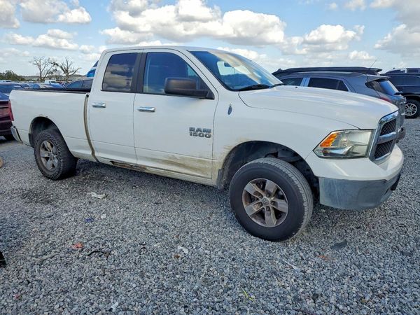 2013 RAM 1500 SLT QUAD CAB 4X4