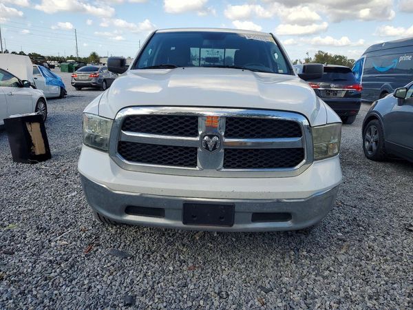 2013 RAM 1500 SLT QUAD CAB 4X4