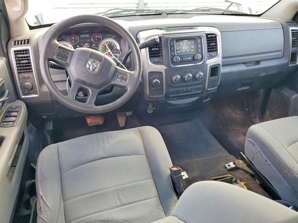 2013 RAM 1500 SLT QUAD CAB 4X4