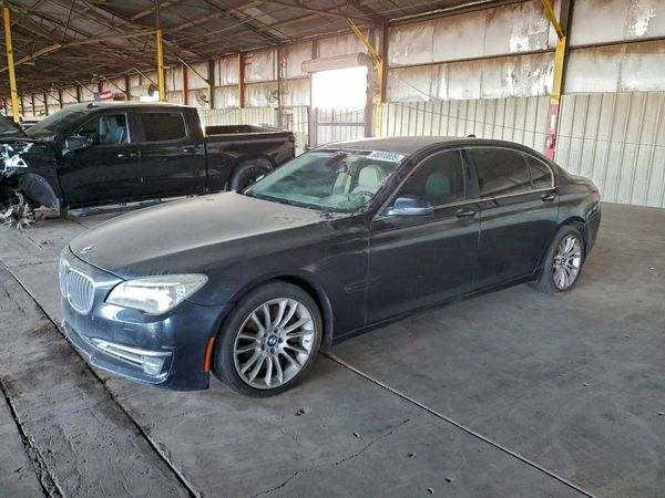 2013 BMW 750