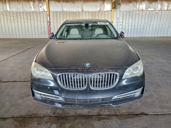 2013 BMW 750
