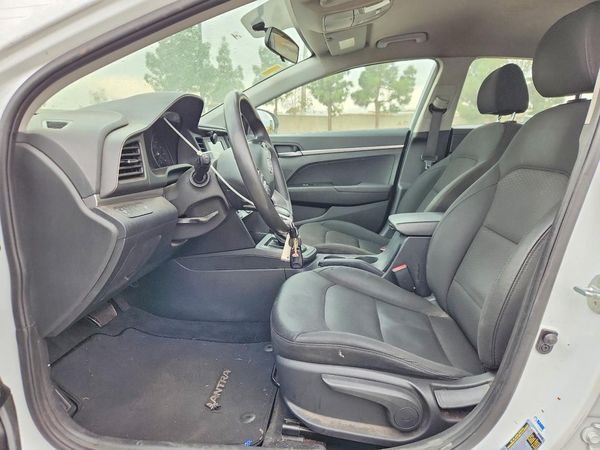 2019 HYUNDAI ELANTRA SE — DENT