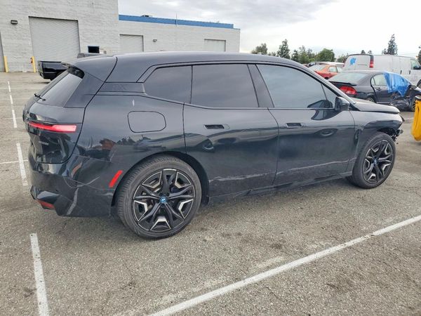 2024 BMW IX xDrive50