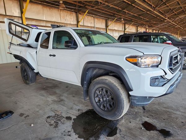 2022 TOYOTA TACOMA SR5