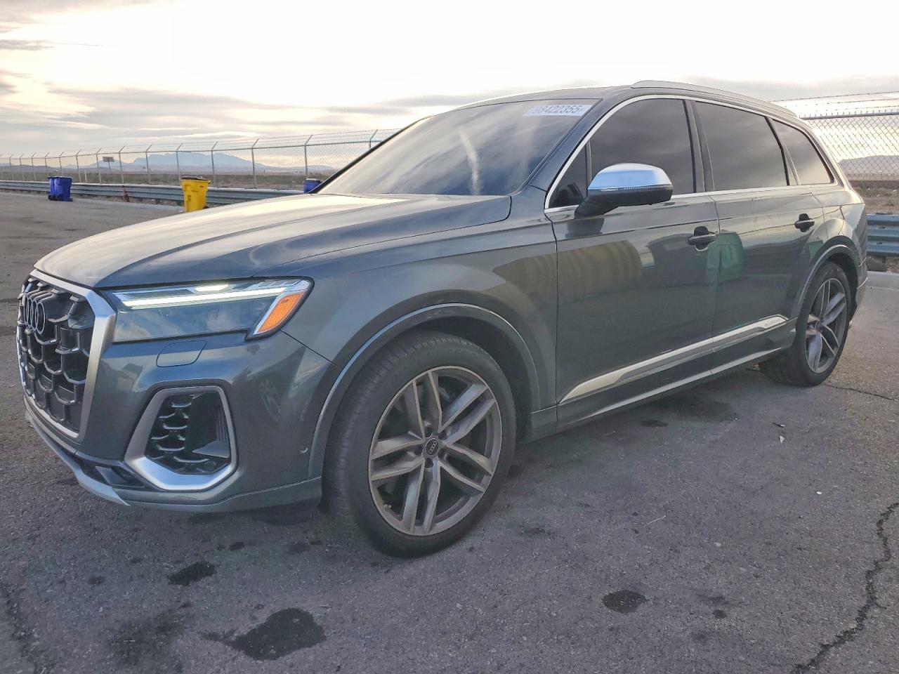 2025 AUDI SQ7 quattro Premium Plus