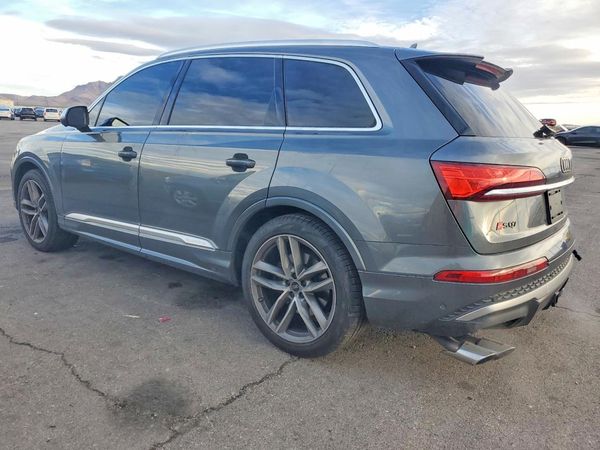 2025 AUDI SQ7 quattro Premium Plus