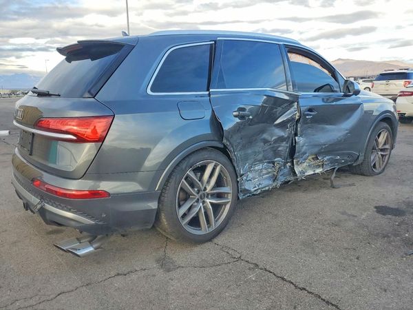 2025 AUDI SQ7 quattro Premium Plus