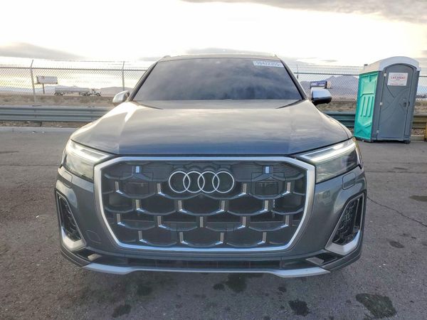 2025 AUDI SQ7 quattro Premium Plus