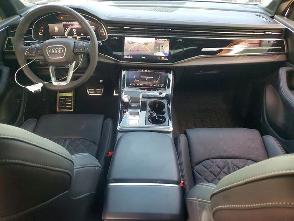 2025 AUDI SQ7 quattro Premium Plus