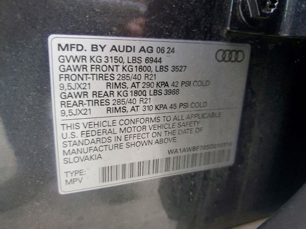 2025 AUDI SQ7 quattro Premium Plus