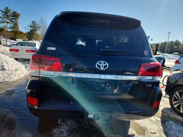2019 TOYOTA LAND CRUISER