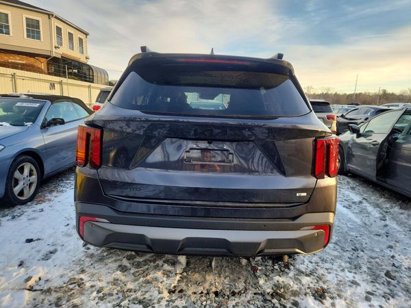 2025 KIA SORENTO