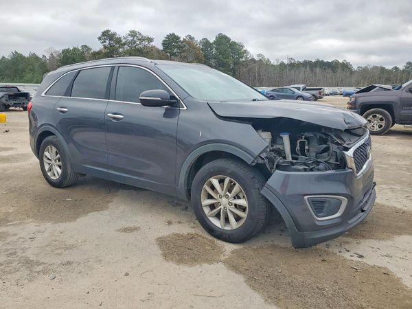 2016 KIA SORENTO L / LX