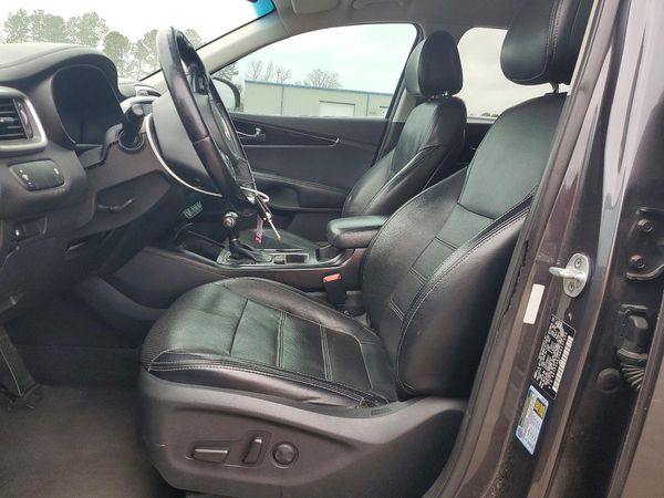 2016 KIA SORENTO L / LX