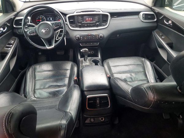 2016 KIA SORENTO L / LX