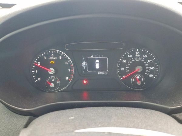 2016 KIA SORENTO L / LX