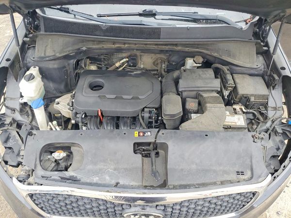 2016 KIA SORENTO L / LX