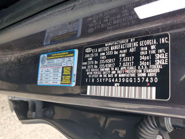 2016 KIA SORENTO L / LX