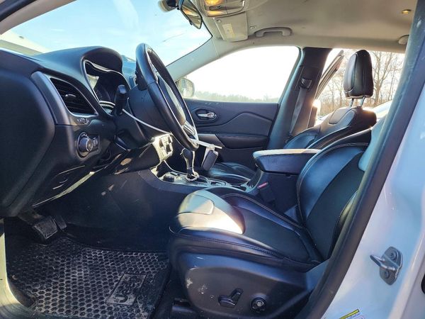 2019 JEEP CHEROKEE LATITUDE PLUS 4X4