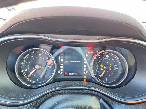 2019 JEEP CHEROKEE LATITUDE PLUS 4X4