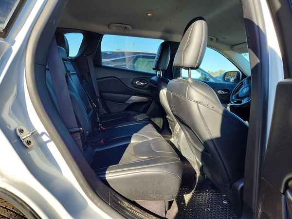 2019 JEEP CHEROKEE LATITUDE PLUS 4X4