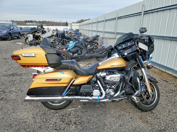 2017 HARLEY-DAVIDSON FLHTK