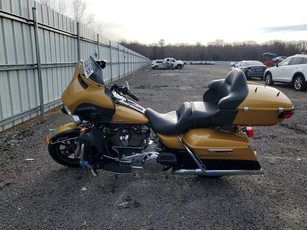 2017 HARLEY-DAVIDSON FLHTK
