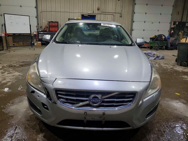 2013 VOLVO S60