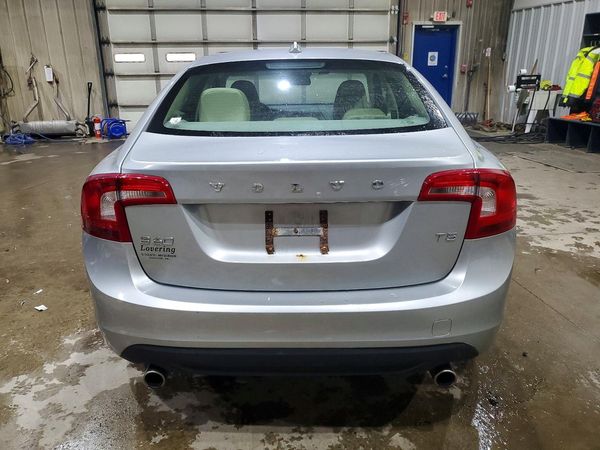 2013 VOLVO S60