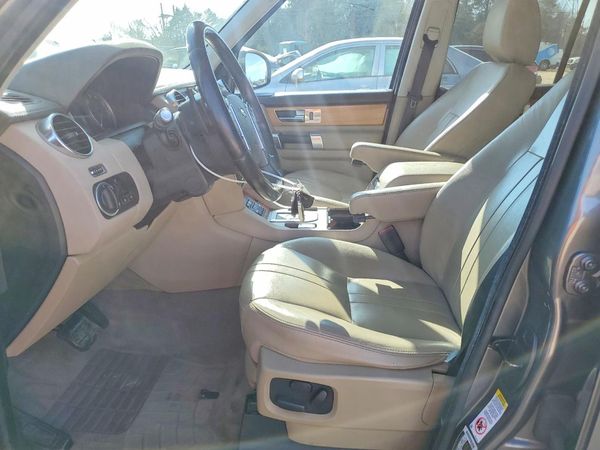 2014 LAND ROVER LR4 Base — DENT