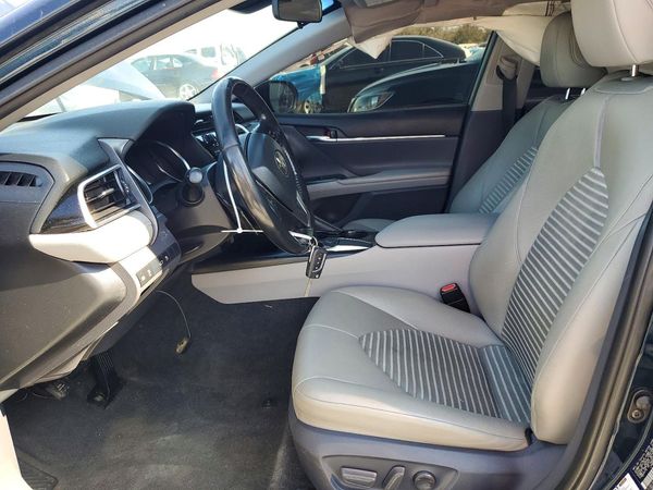2018 TOYOTA CAMRY