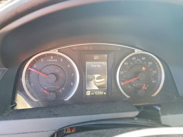2016 TOYOTA CAMRY