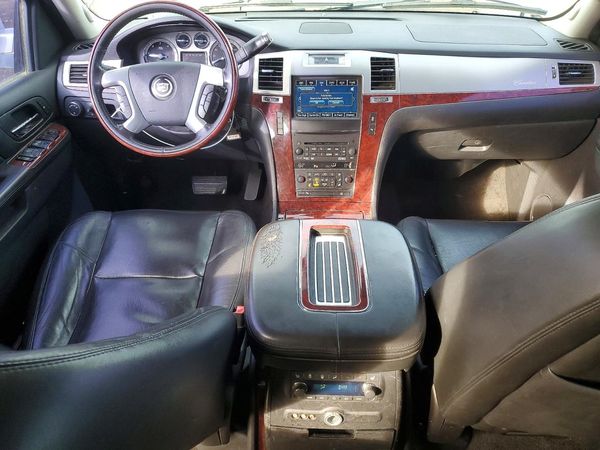 2012 CADILLAC ESCALADE