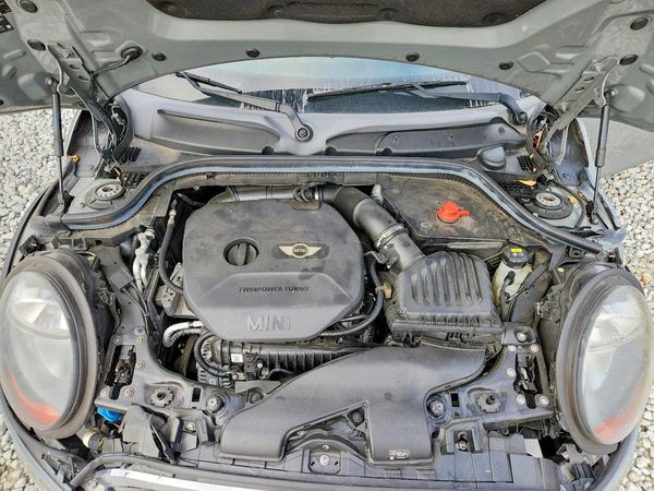 2017 MINI COOPER