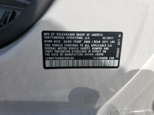 2017 VOLKSWAGEN PASSAT SE