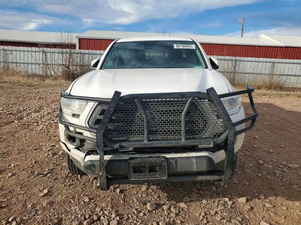 2022 TOYOTA TACOMA SR5