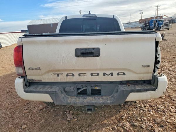 2022 TOYOTA TACOMA SR5