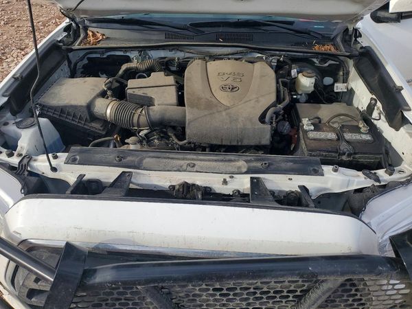 2022 TOYOTA TACOMA SR5