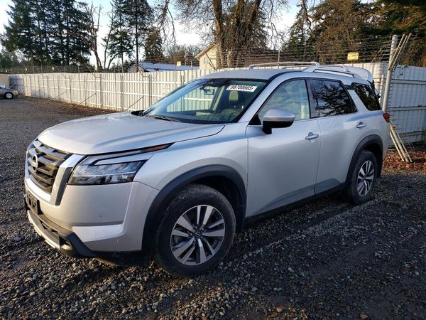 2024 NISSAN PATHFINDER SL