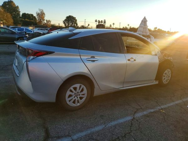 2016 TOYOTA PRIUS One/Two
