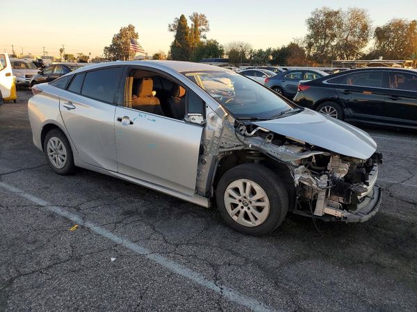 2016 TOYOTA PRIUS One/Two