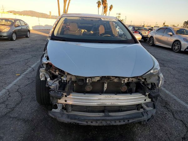2016 TOYOTA PRIUS One/Two